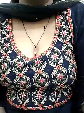 Snapshot of Cute_nidhi chatting on December 21, 8:18 am Cute nidhi online show from December 21, 8:18 am