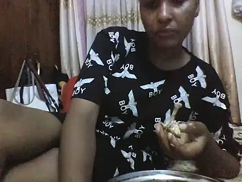 Snapshot of sweety_babra chatting on February 25, 7:58 pm sweety babra online show from February 25, 7:58 pm