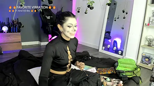 Raven Witch  online show from March 19, 4:33 pm