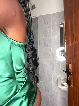 Fanclubbbbb online show from February 19, 8:31 pm