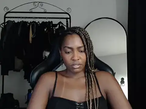 marisilva br online show from March 13, 12:05 am