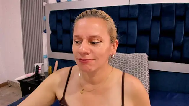 sofia mature online show from December 1, 4:29 pm