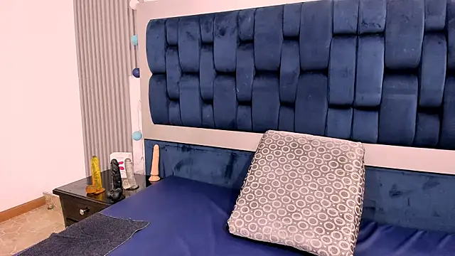 sofia mature online show from December 5, 3:39 pm