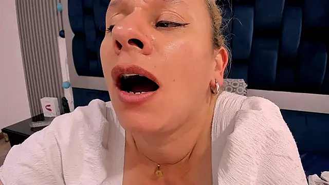 sofia mature online show from December 7, 6:59 pm