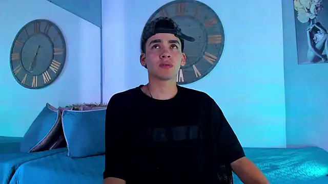 Mike 0233  online show from January 9, 3:58 am