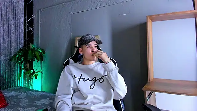 Mike 0233  online show from March 19, 4:03 am