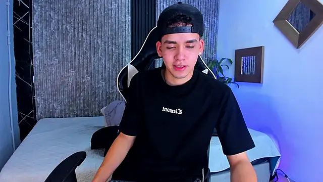 Mike 0233  online show from September 17, 4:36 am