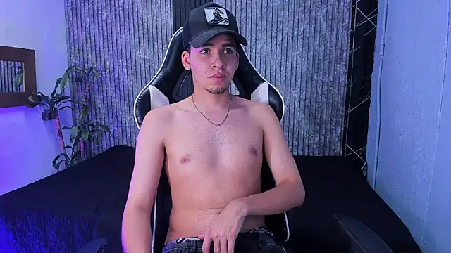 Mike 0233  online show from October 22, 4:24 am