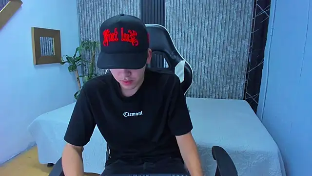 Mike 0233  online show from November 1, 4:36 am