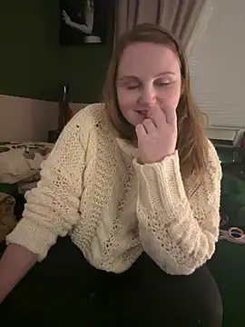 GingerSnap33 online show from December 14, 3:29 am