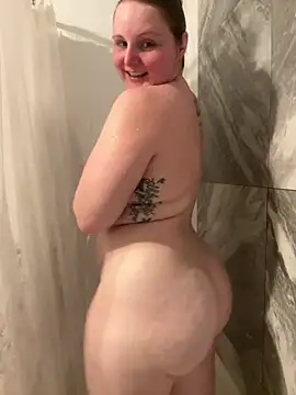 GingerSnap33 online show from January 7, 3:14 am