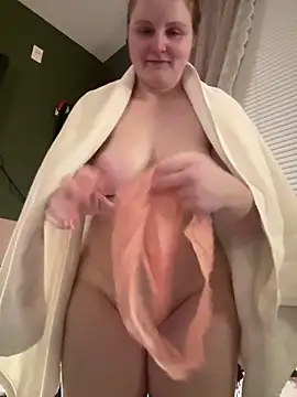 GingerSnap33 online show from January 28, 6:49 am