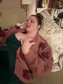 GingerSnap33 online show from March 7, 3:51 am