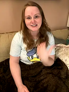 GingerSnap33 online show from September 9, 3:17 am