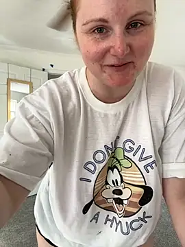 GingerSnap33 online show from September 30, 7:08 pm