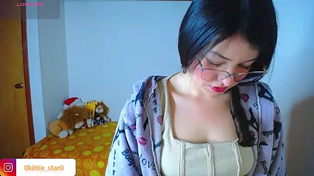 juli05star20 online show from March 5, 12:33 pm