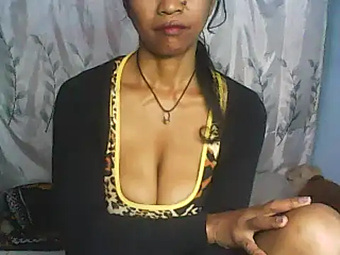 Snapshot of nene_belle chatting on March 19, 8:12 am nene belle online show from March 19, 8:12 am