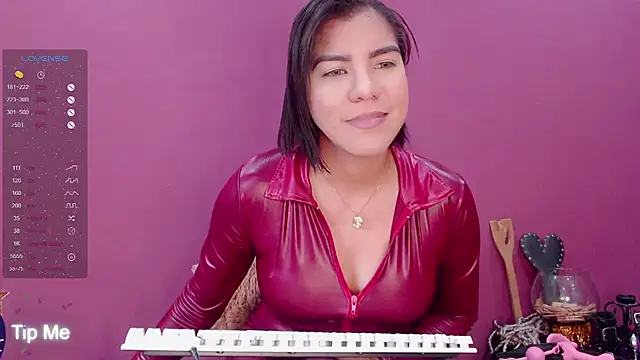 Snapshot of Karly_Grey_s chatting on February 12, 2:10 pm Karly Grey s online show from February 12, 2:10 pm