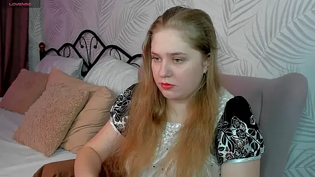 Megan Violer online show from February 22, 3:25 pm