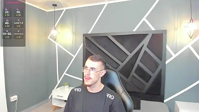 CodyWalkerR online show from September 19, 5:13 pm