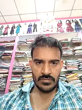 Snapshot of absoluteright chatting on December 18, 10:19 am absoluteright online show from December 18, 10:19 am