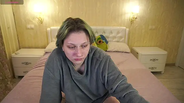 Snapshot of LunaaMayy chatting on February 11, 3:06 pm LunaaMayy online show from February 11, 3:06 pm