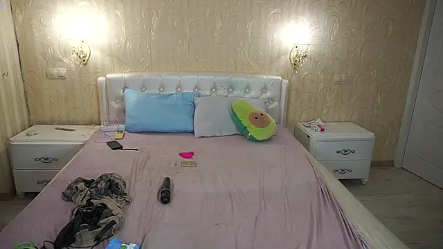 Snapshot of LunaaMayy chatting on March 2, 5:08 am LunaaMayy online show from March 2, 5:08 am