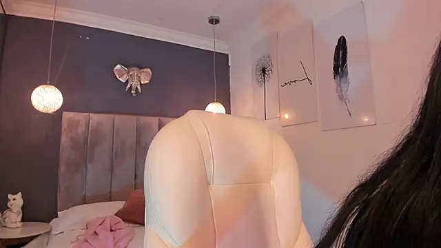 Maaiitee online show from December 20, 2:49 pm