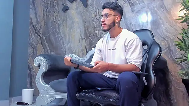 Liam Kleiin online show from January 27, 11:43 am