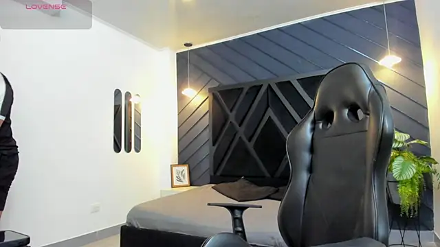 Liam Kleiin online show from October 21, 11:22 am