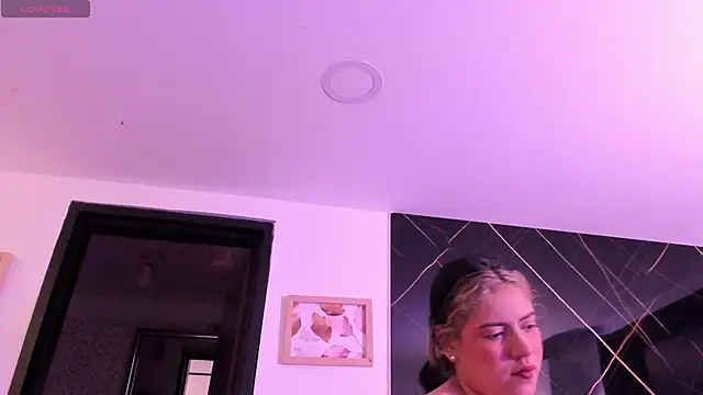 taylor cupper online show from October 2, 7:54 pm