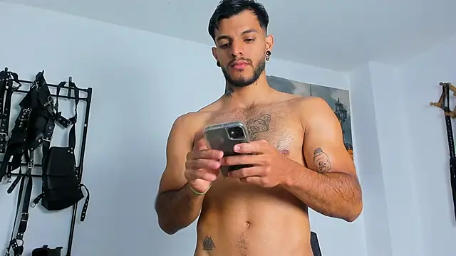 JuanBlade online show from November 19, 1:38 am