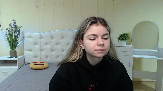 TinaRedly online show from January 19, 6:42 am