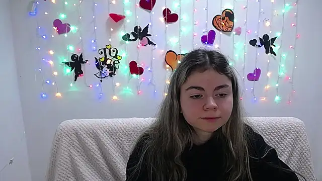 TinaRedly online show from February 11, 9:46 pm