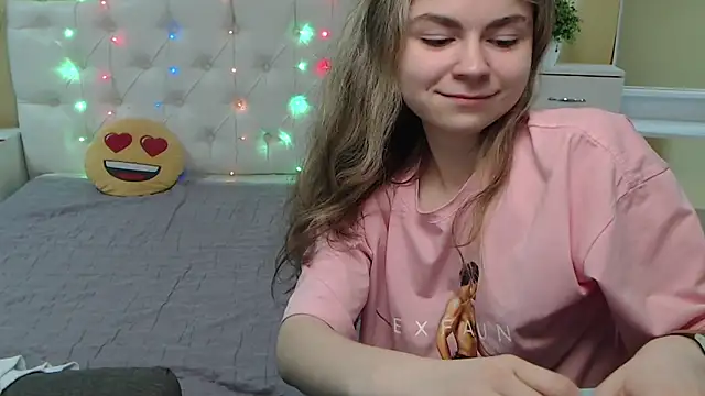 TinaRedly online show from March 6, 5:14 am