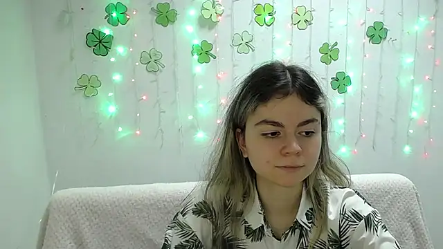 TinaRedly online show from March 16, 9:26 pm