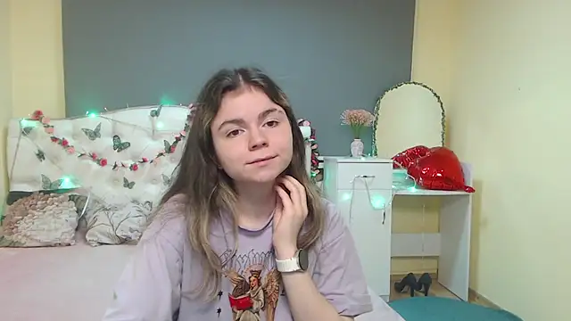 TinaRedly online show from April 19, 6:10 pm