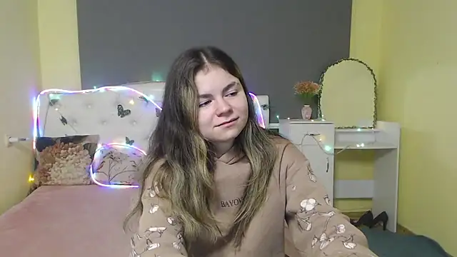 TinaRedly online show from April 23, 6:58 am