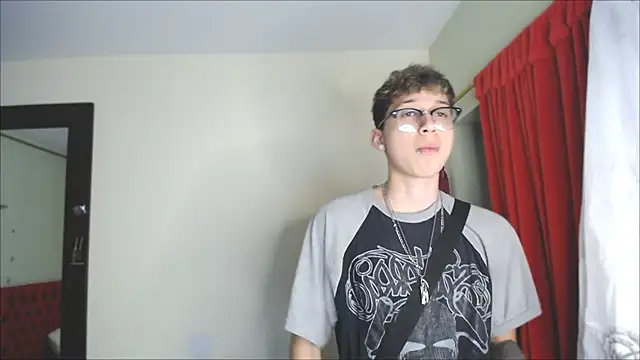 Snapshot of _Thomas_hot_ chatting on December 20, 10:54 pm Thomas hot online show from December 20, 10:54 pm