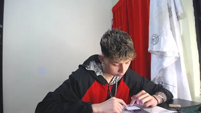 Snapshot of _Thomas_hot_ chatting on January 9, 9:37 pm Thomas hot online show from January 9, 9:37 pm