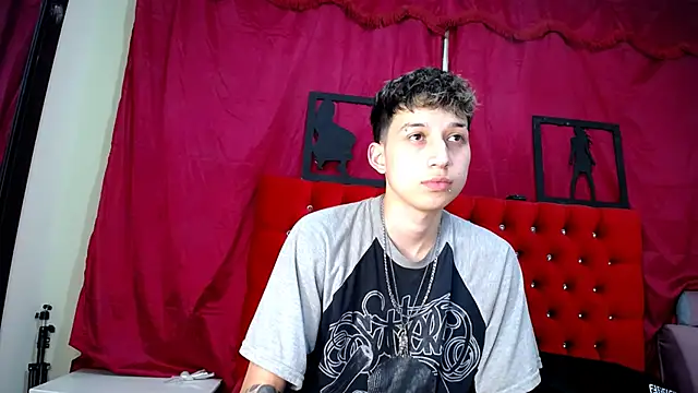 Snapshot of _Thomas_hot_ chatting on March 14, 1:59 am Thomas hot online show from March 14, 1:59 am