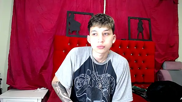 Snapshot of _Thomas_hot_ chatting on March 16, 8:54 pm Thomas hot online show from March 16, 8:54 pm