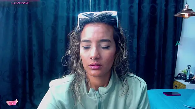 megan collins96 online show from January 28, 7:53 pm