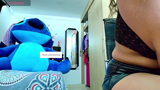 megan collins96 online show from October 6, 6:05 pm