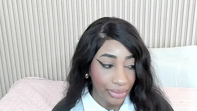 Snapshot of charlottebrowns_ chatting on October 3, 12:02 pm charlottebrowns online show from October 3, 12:02 pm