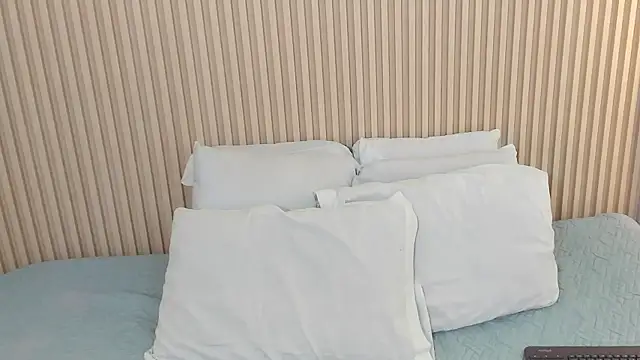 Snapshot of charlottebrowns_ chatting on July 11, 11:57 am charlottebrowns online show from July 11, 11:57 am