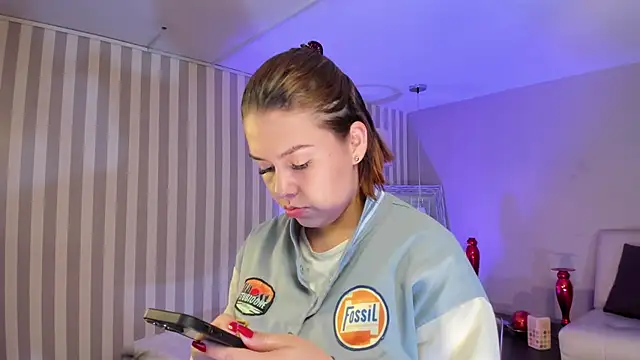 ArianaBaker online show from January 31, 12:40 pm