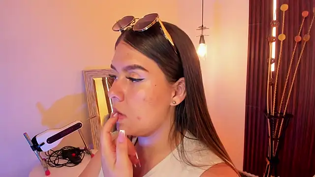 ArianaBaker online show from April 17, 8:34 pm