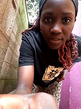 Swirly blac online show from March 26, 7:36 am