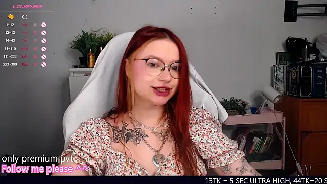 me  hanna online show from October 6, 11:35 pm